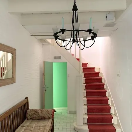 Maison De Ville Confortable Avec Piscine Pons Exterior foto
