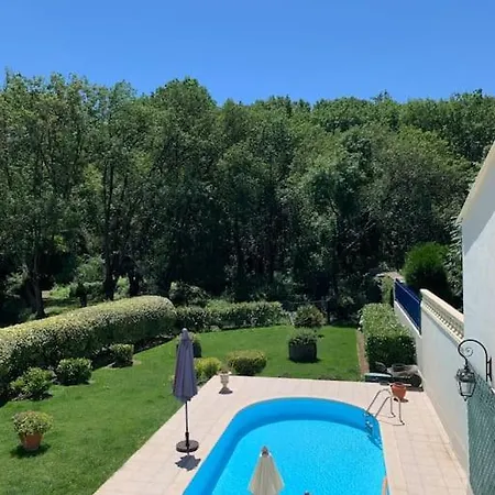 Maison De Ville Confortable Avec Piscine Pons Exterior foto
