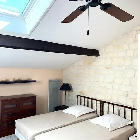 Maison De Ville Confortable Avec Piscine Pons Exterior foto