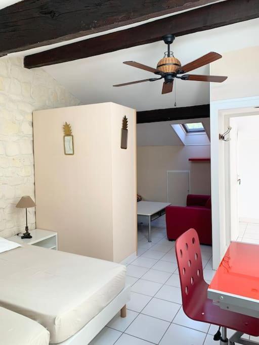 Maison De Confortable Avec Piscine Holiday home Pons